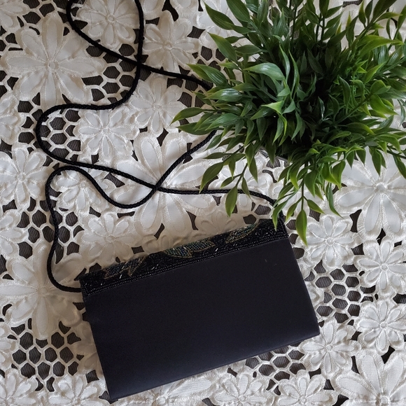 VINTAGE | Beaded Mini Purse - Picture 3 of 8